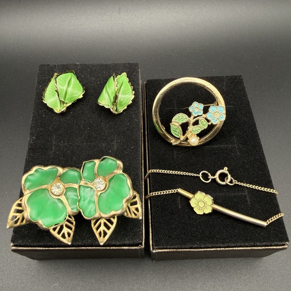 Vintage Giovanni Gold Tone Green Floral Leaf Earrings Brooch Bracelet Lot 4pc